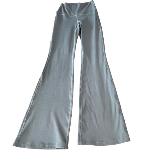 Gilly Hicks Go Recharge High-Rise Flare Leggings Size XS Gray Soft Stretch - Picture 1 of 9